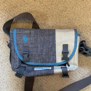 Timbuck2 Lightweight flight Messenger / Laptop Bag